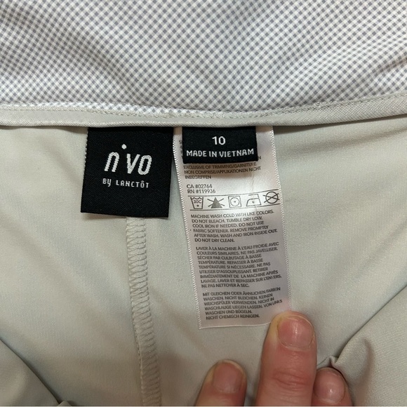 N’Vo | Checkered Golf Skort with Pleats | White, Gray | Size 10 - Picture 6 of 9